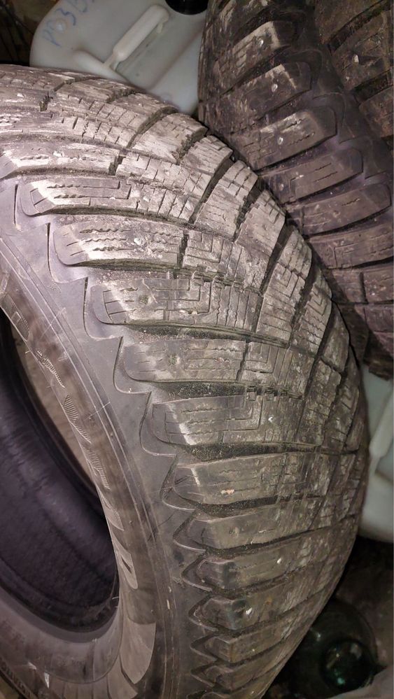 Резина зима 285/60R18 Good Year