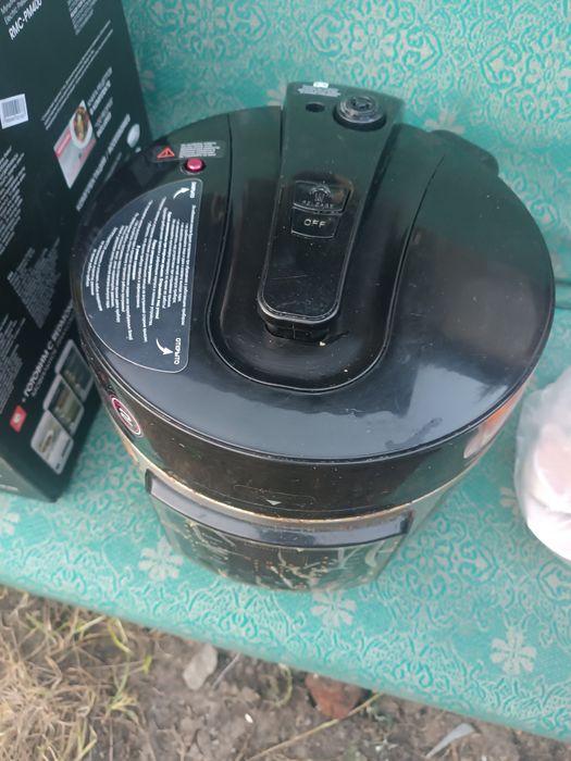 Мультиварка Redmond