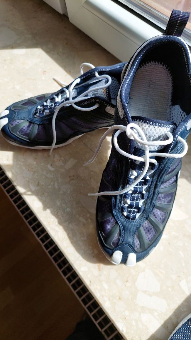 Buty Helly Hansen.Rozmiar 39