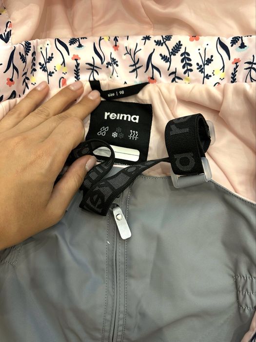 Продам  демисезонный костюм Reima! Размер 98(+6см). Цена -1500грн!
