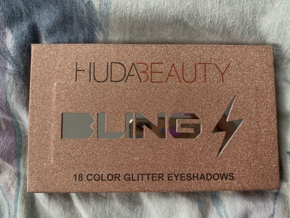 Paletka paleta cieni brokatów  huda beauty bling