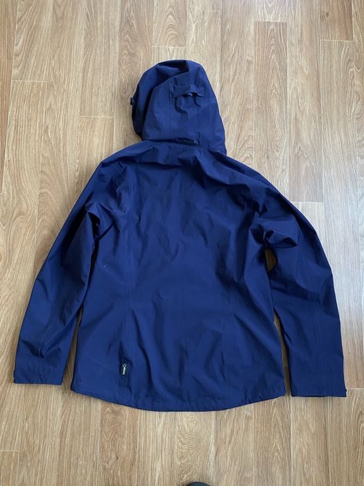 Жіноча куртка Berghaus з мембраною gore-tex