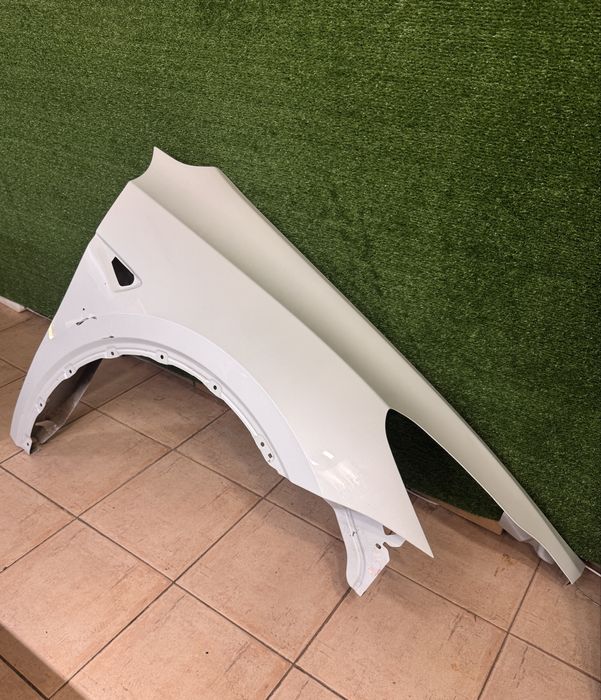 Крыло переднее правое tesla model Y
