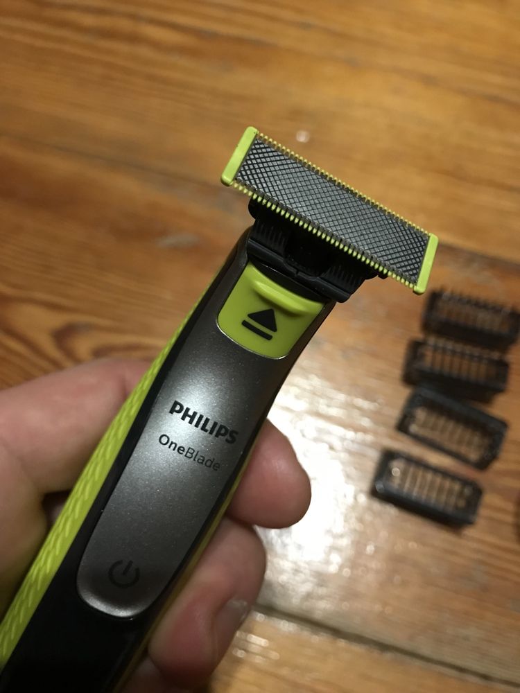 Maszynka do brody włosów philips oneblade one blade zestaw