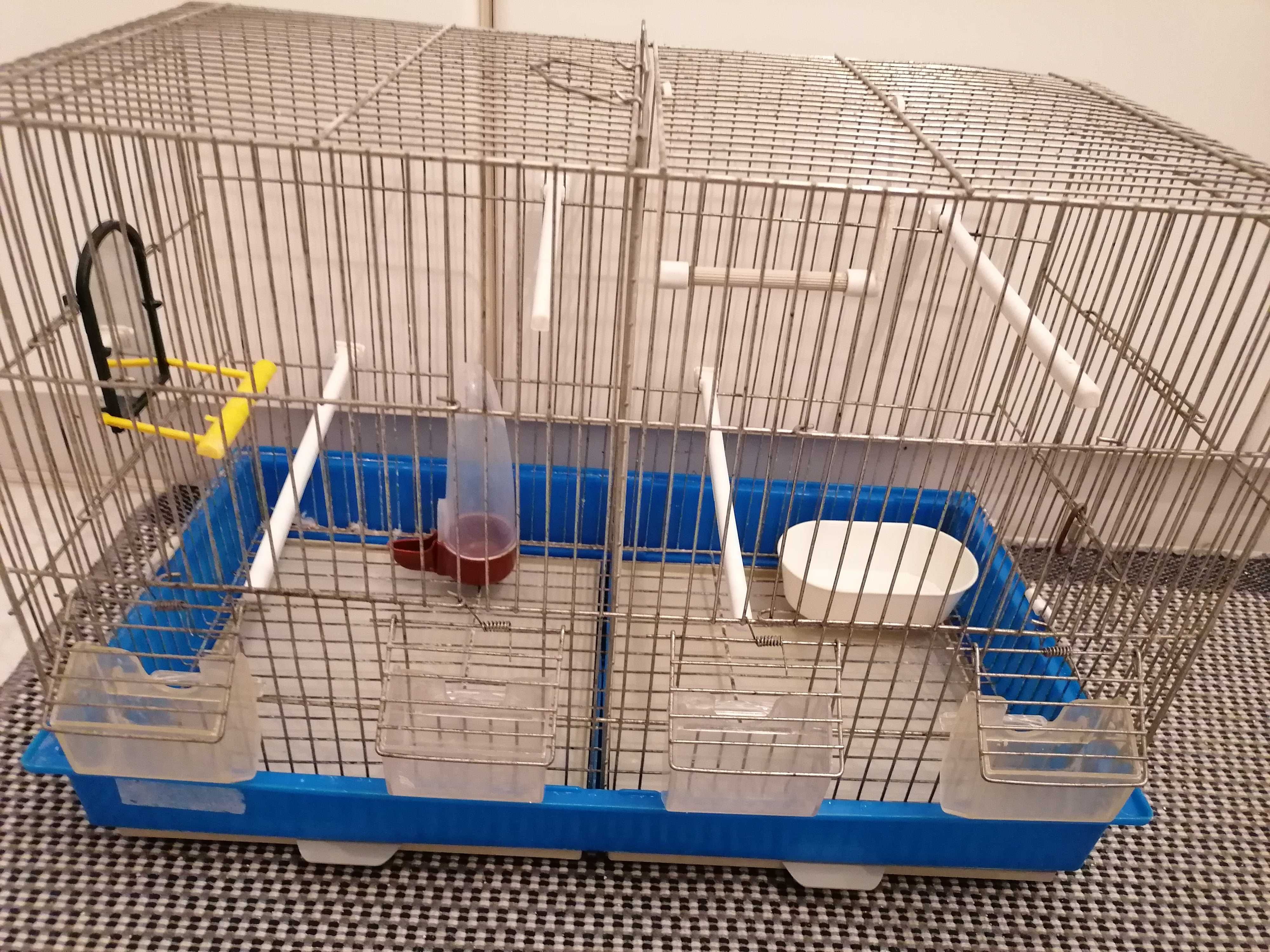 Gaiola dupla com acessórios