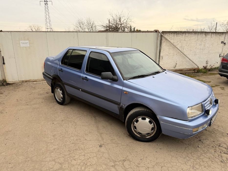 Volkswagen Vento 1.8 газ/бензин