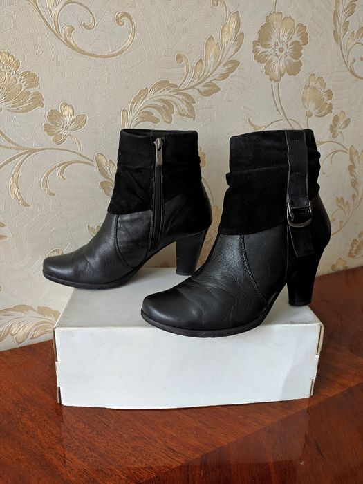 Черевики 2 пари туфли ботильйони жіночі ботинки