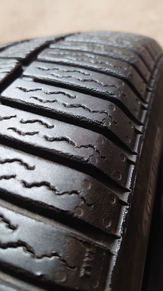 Пара зимних шин Continental Conti Winter Contact TS830P 245/45 r17