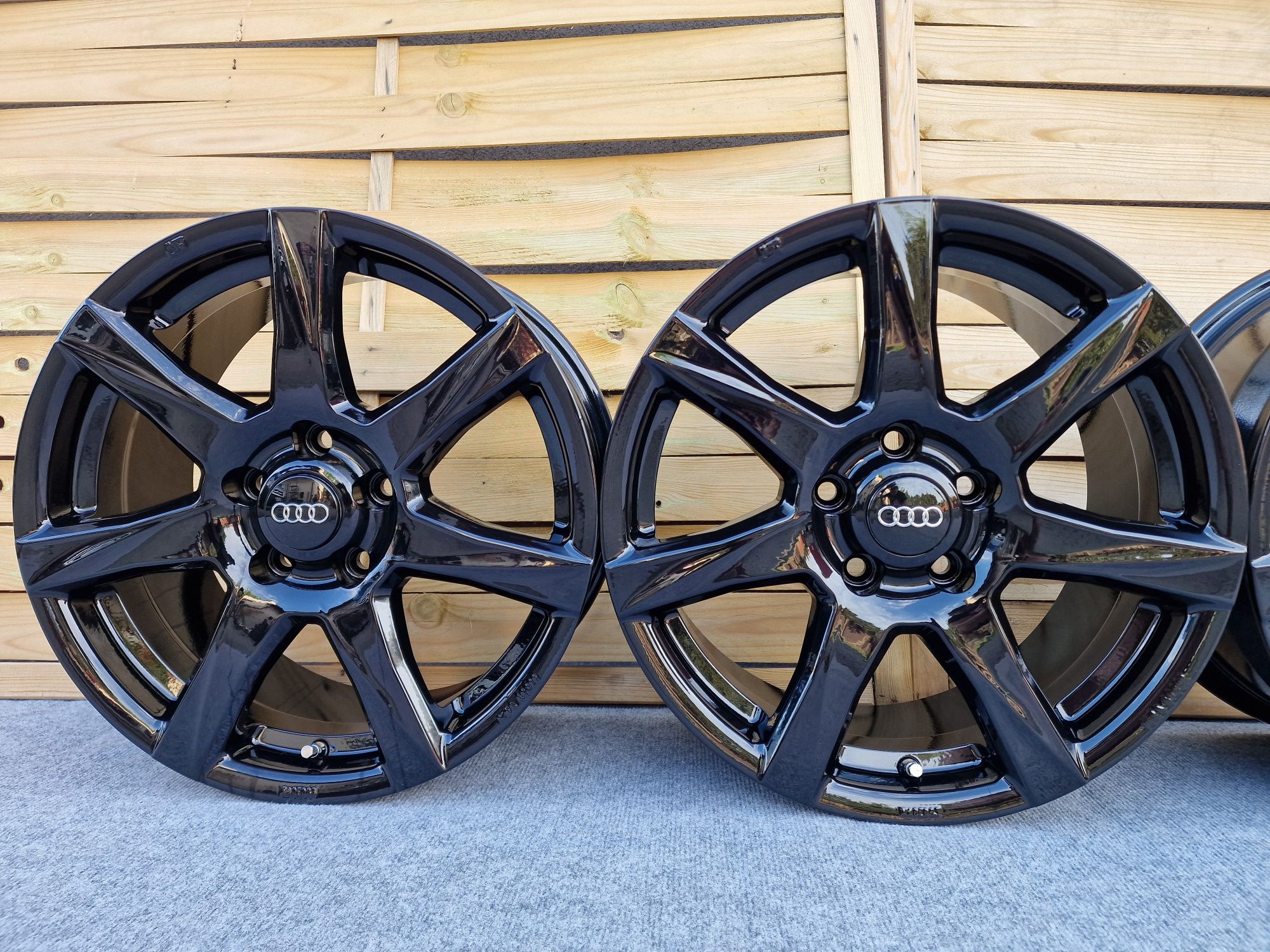 Felgi Aluminiowe 17' 5x112 AUDI A3 A4 A6 TT S3