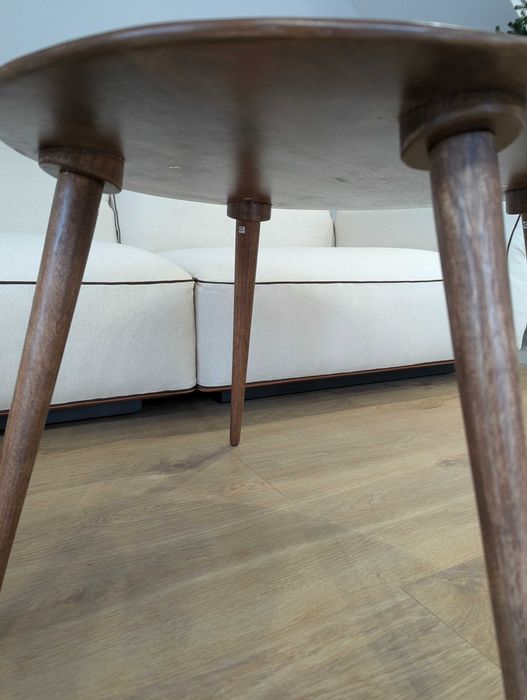 Fazowany drewniany stolik kawowy (70x60x46cm)