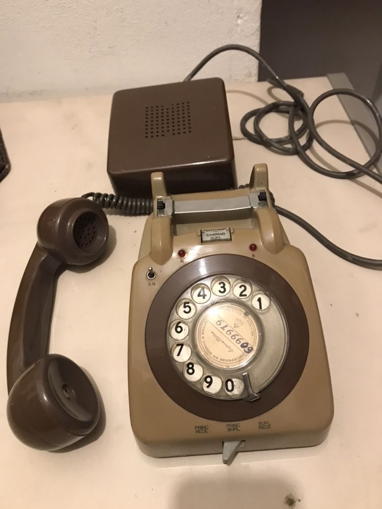 Telefone antigo para colecionadores