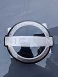 Продам новую эмблему, аналог, логотип значок 62890 6RMOA, Nissan rogue