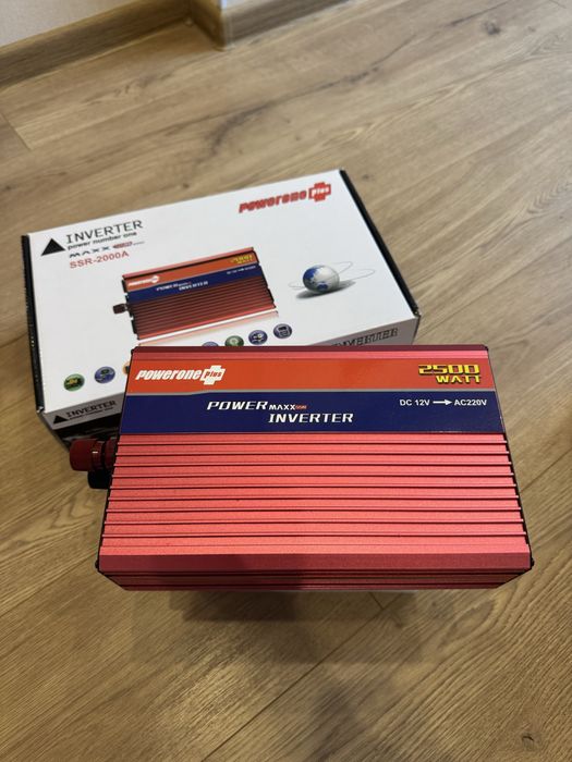 Автономний інвертор 2500W, 12/220V, модифікована синусоїда