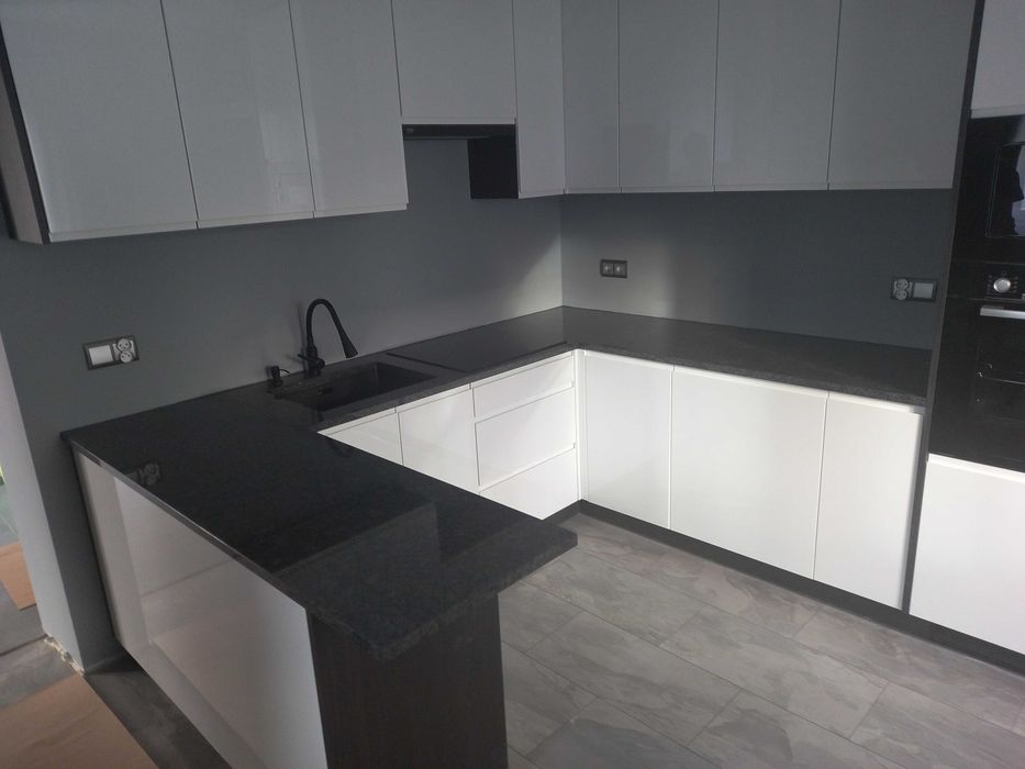 Blat kamienny  schody wewnętrzne konglomerat granit drewniane marmur