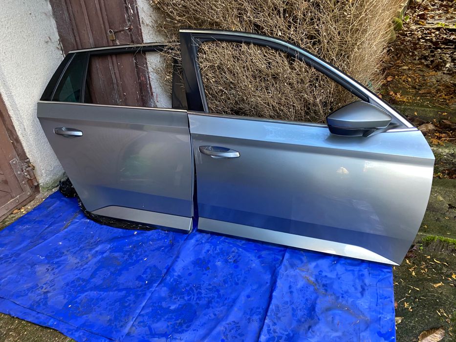 Skoda superb III  3v drzwi lf7m prawy przód tył komplet kolor igla