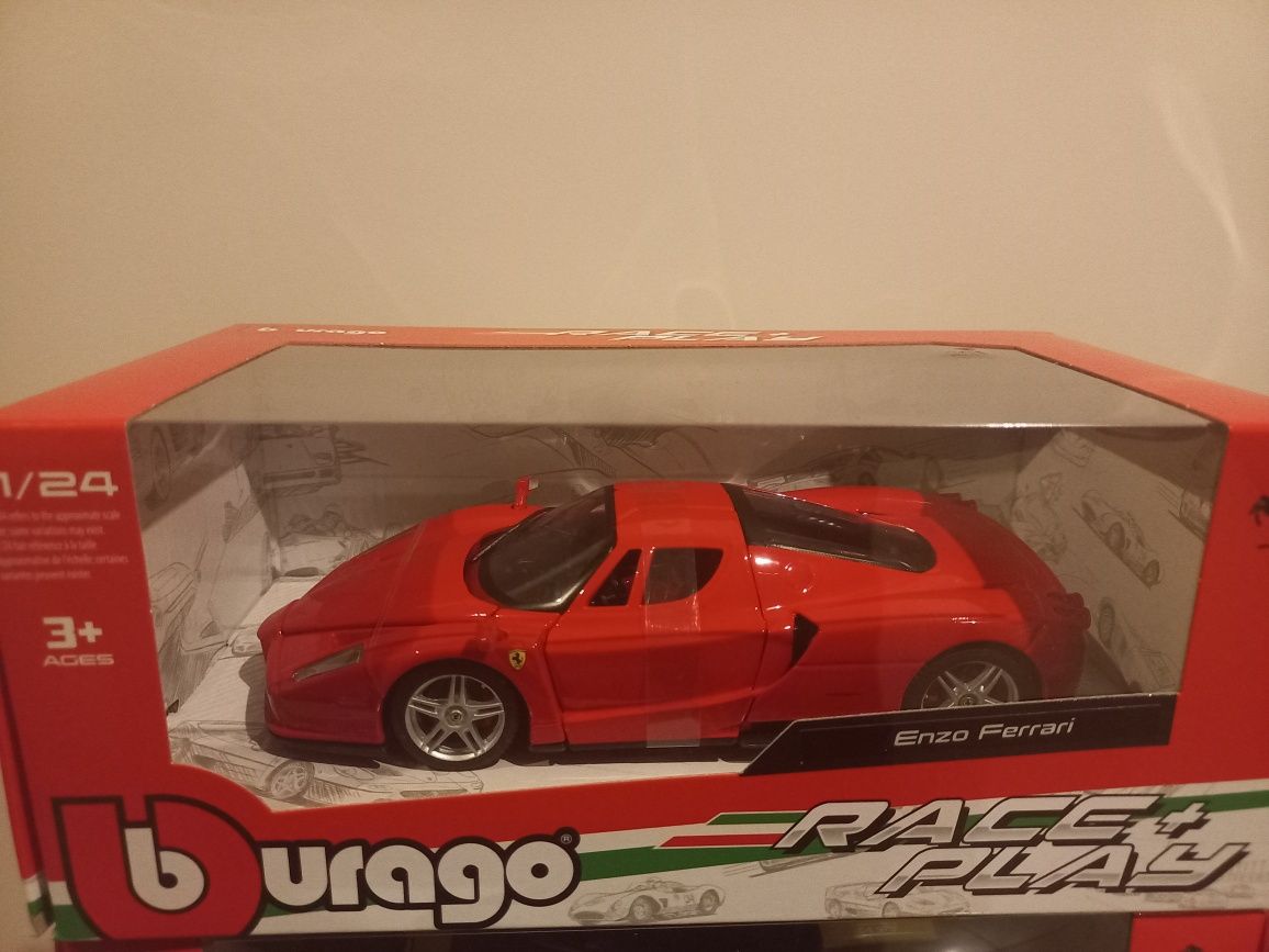 Bburago Ferrari Enzo skala 1:24