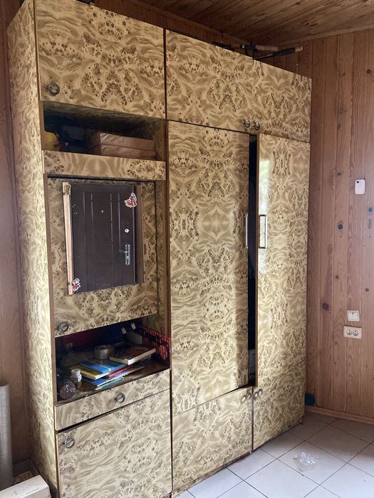 Большой шкаф в прихожую