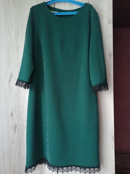 Продам гарне платя зеленого кольору