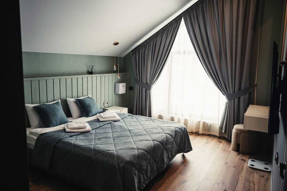 Будинок подобово, Буковель котедж