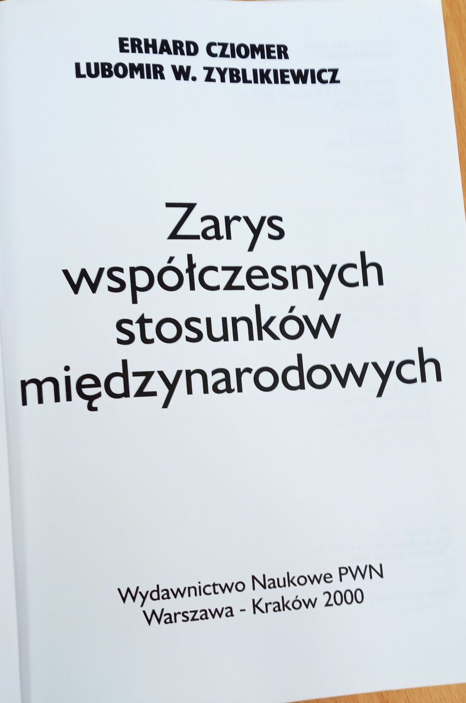Zarys współczesnych stosunków  międzynarodowych