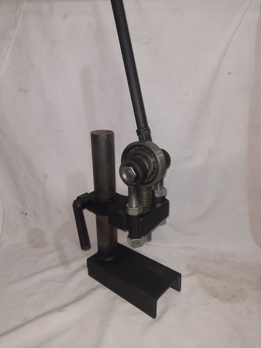 Прес для шкіри, вирубний прес (пресс для кожи,вырубочный пресс)