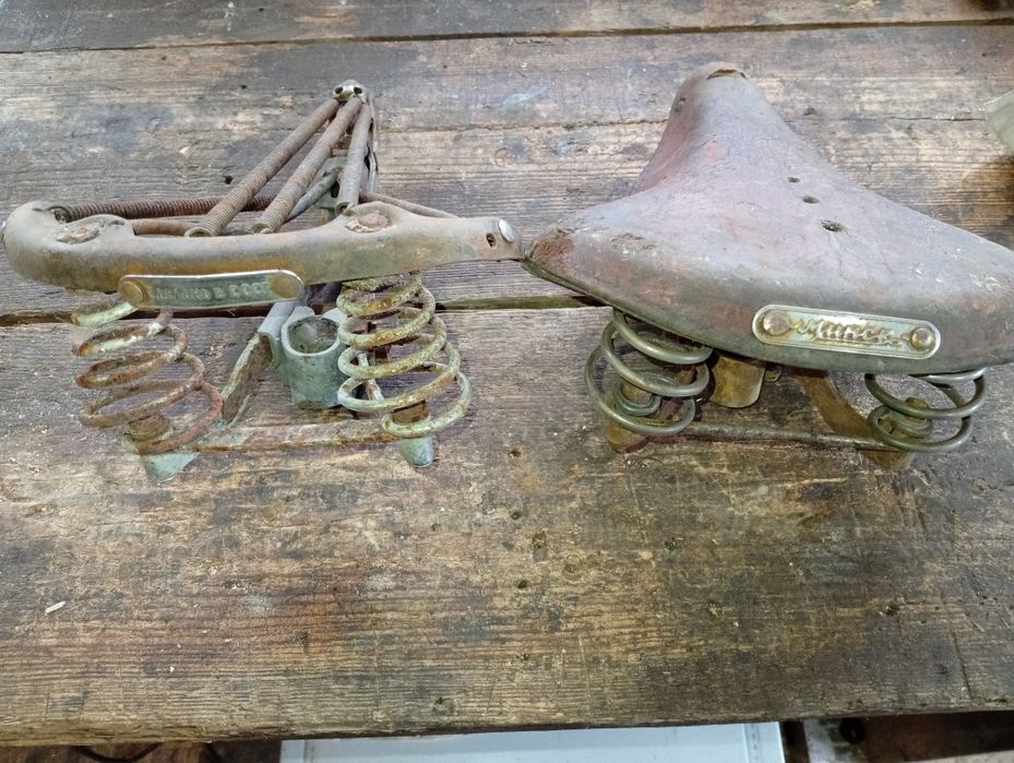 Сідло ХВЗ. Чохол, шкіра ХВЗ .Седло велосипедное. Пружина велосипеда ХВ