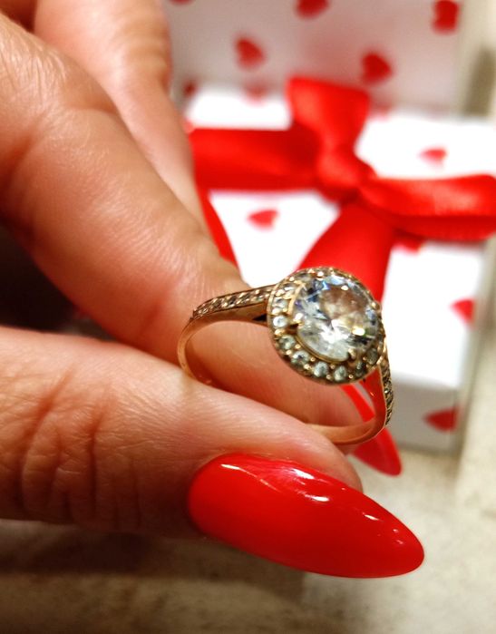 Złoty pierścionek p.585/2,24g