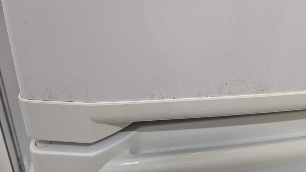 Refrigerador Beko DSA 25020 (Congelador na parte superior)