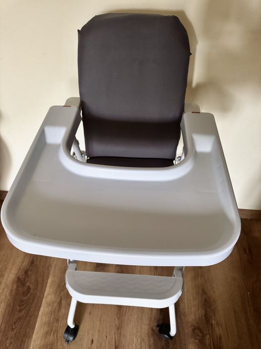 Детский стульчик для кормления