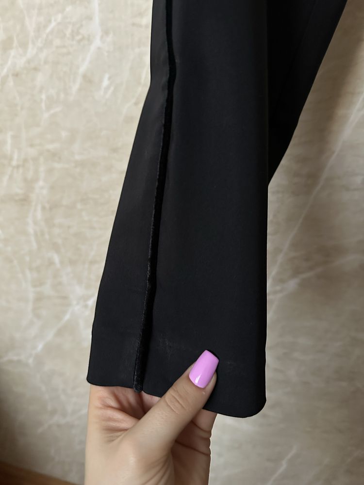 Czarne eleganckie spodnie z welurowymi wstawkami top secret 36/S