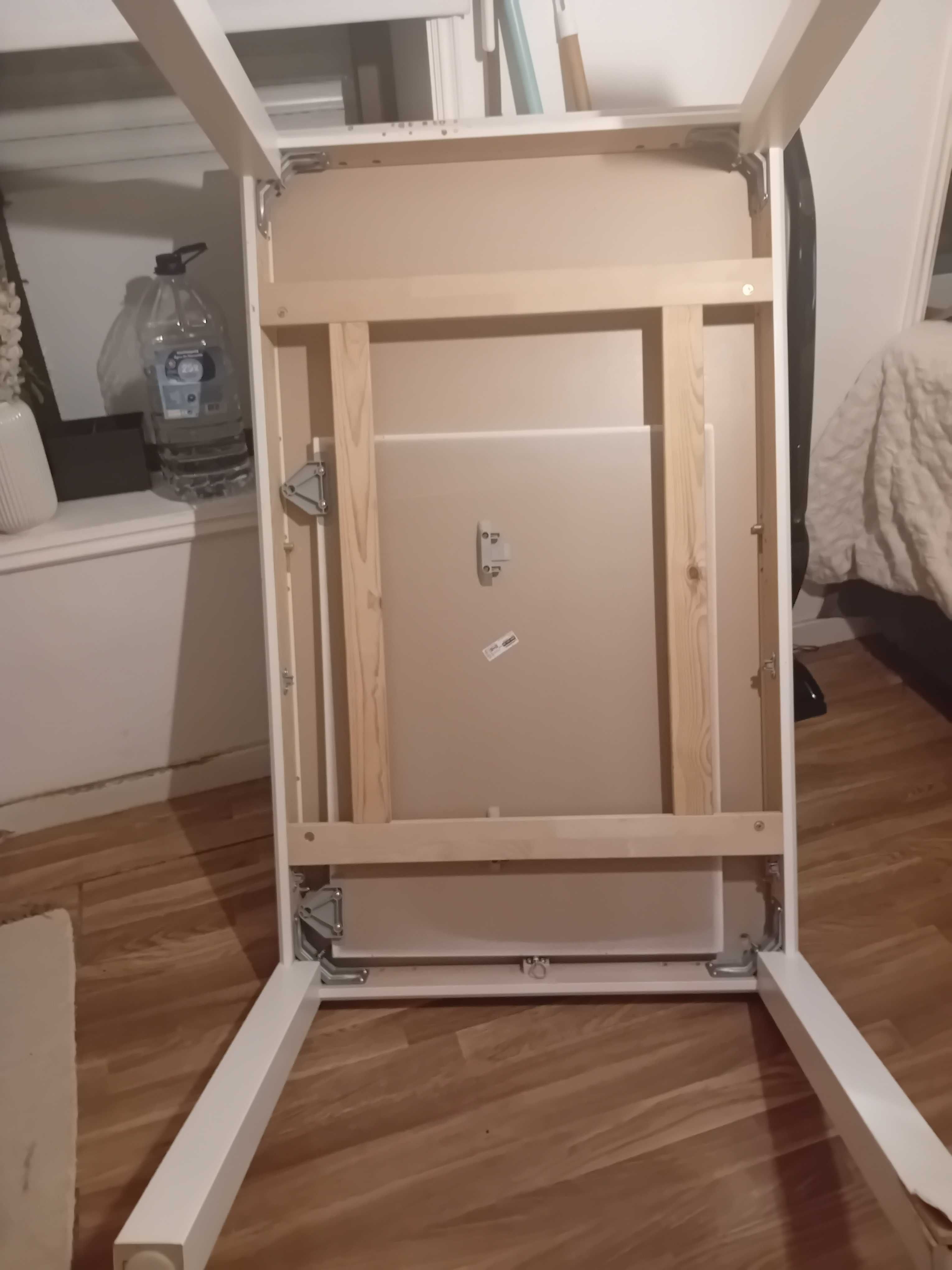 Mesa extensível com 6 cadeiras