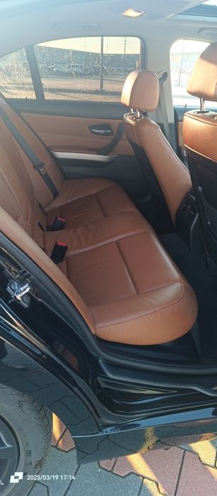 BMW E90 320i 2010rok