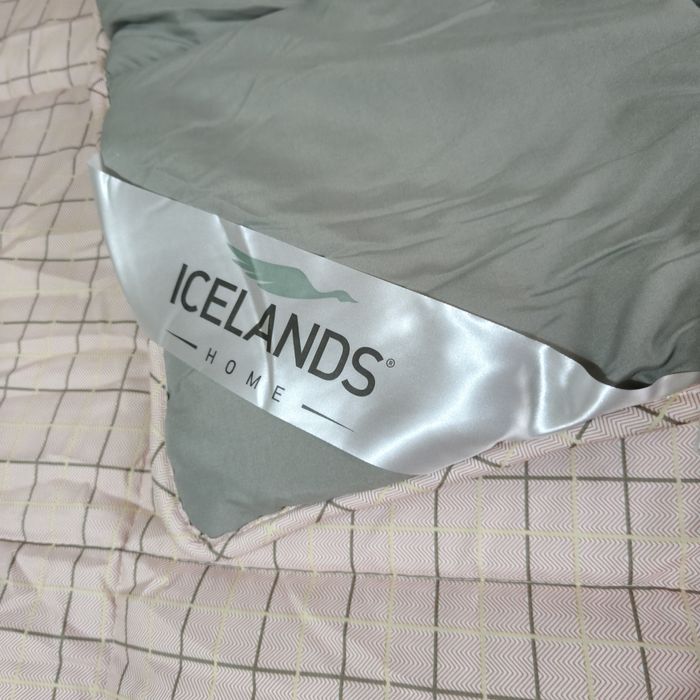 Edredão Icelands cor-de-rosa de inverno (250/270) como novo.