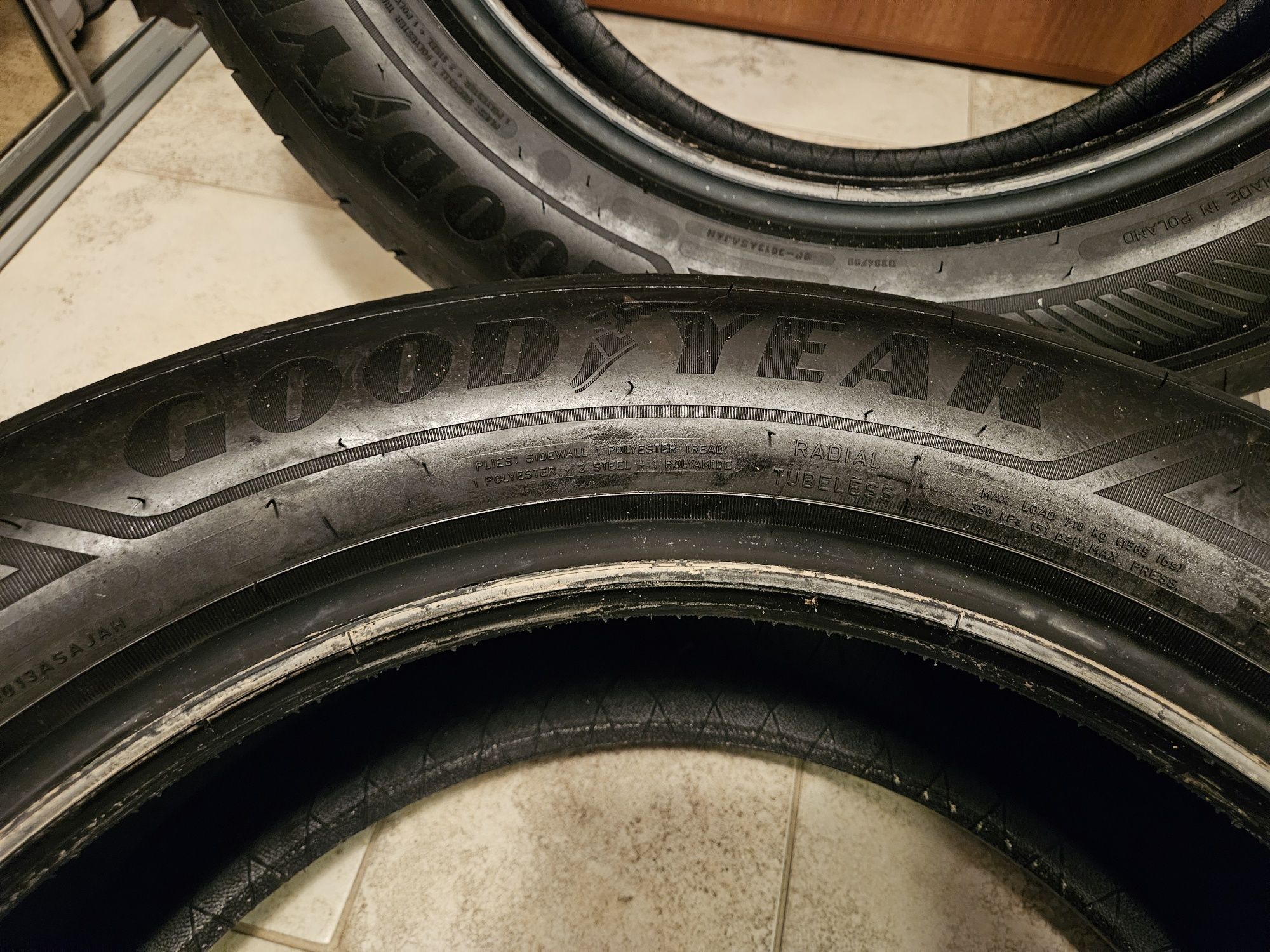 Jak nowe 4 Opony letnie 215/60/R17 96H Goodyear Efficientgrip 2 SUV