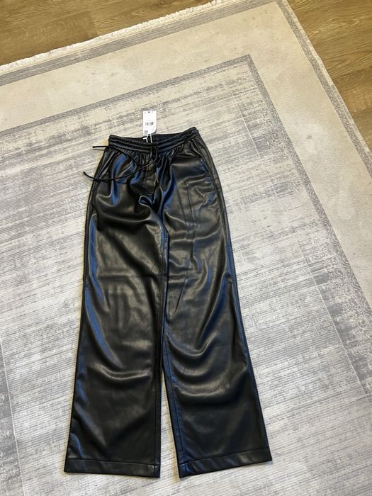 Брюки  Манго текущая клллекция.Размер хс(талия 33,бедра 45,длина 100)