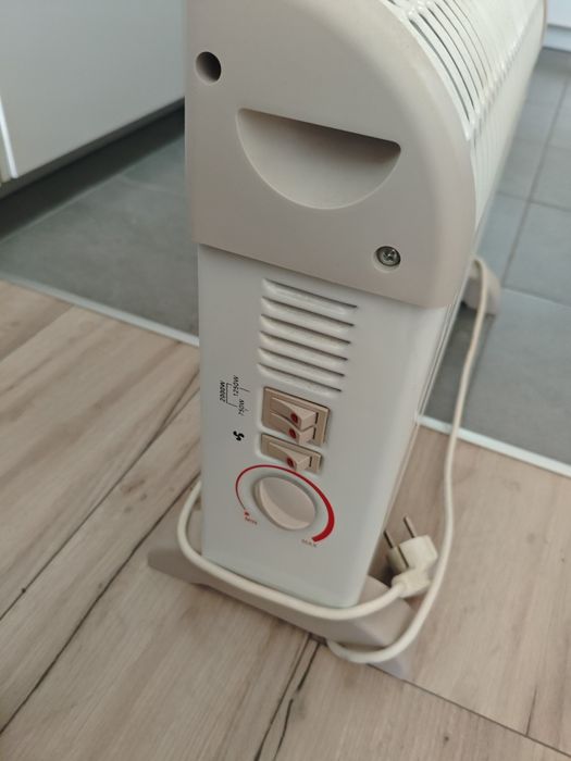 Grzejnik konwektorowy volteno 2000w