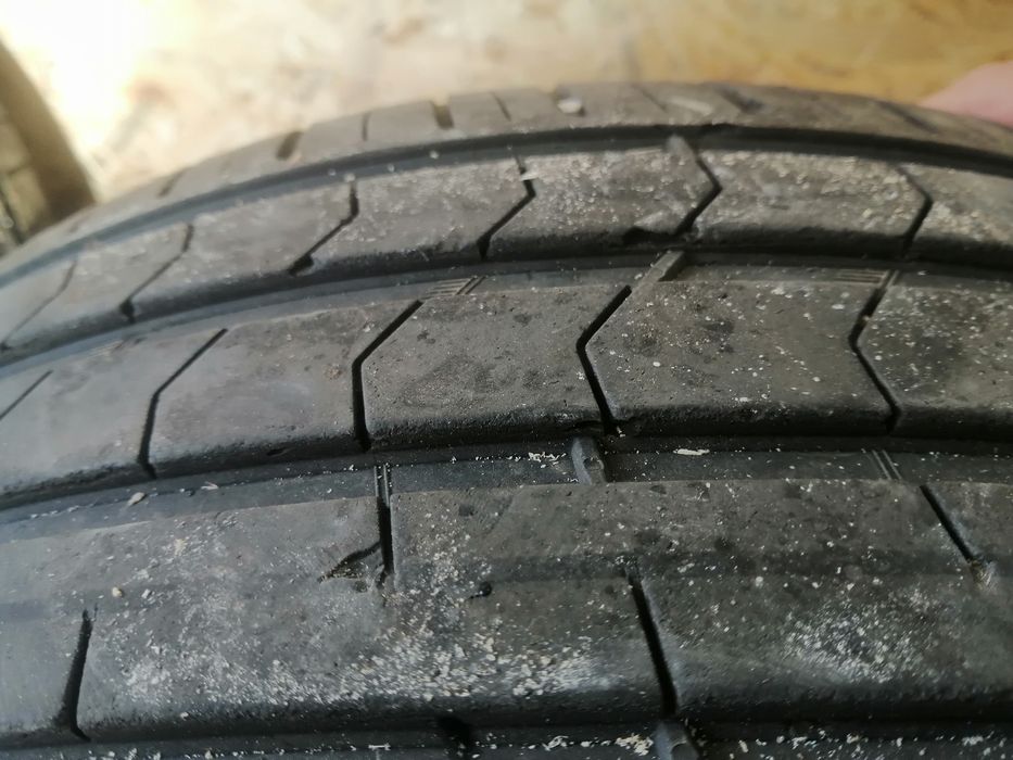 Продаю колісні диски r18 з літньою гумою для vag