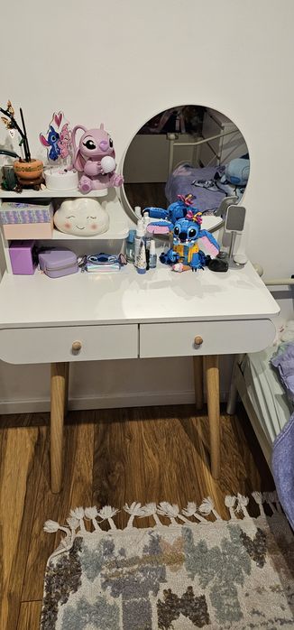 Toaletka z lustrem jak nowa