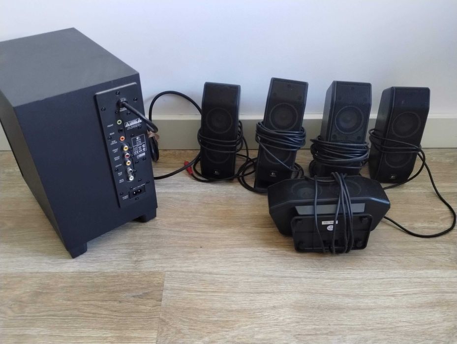 Colunas Logitech X-540 5.1