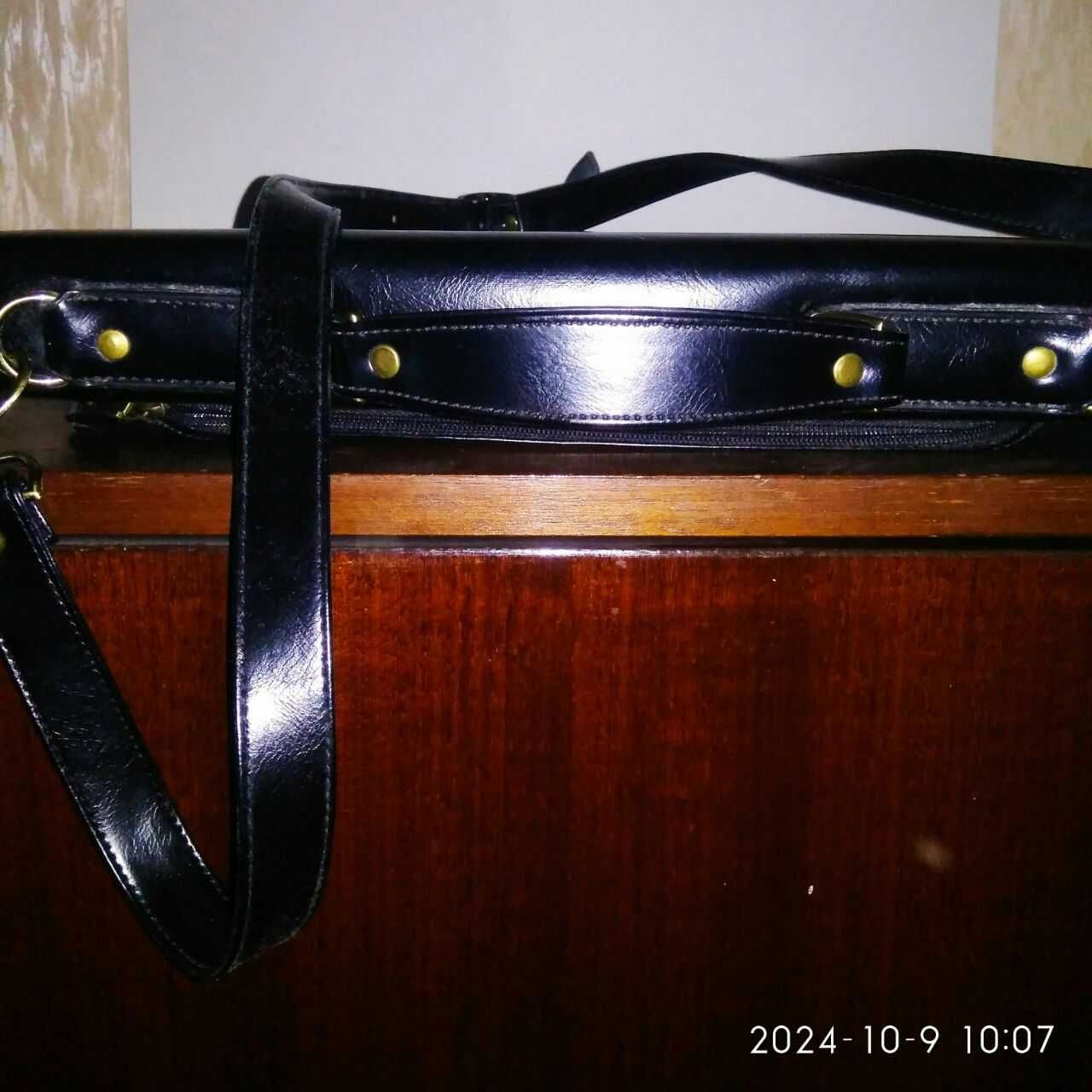 Портфель для деловых бумаг