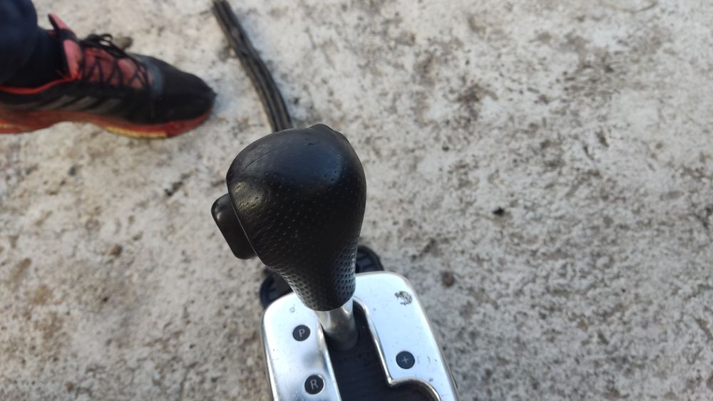 Lewarek drążek gałka zmiany biegów automat Audi a3 8p przedlift