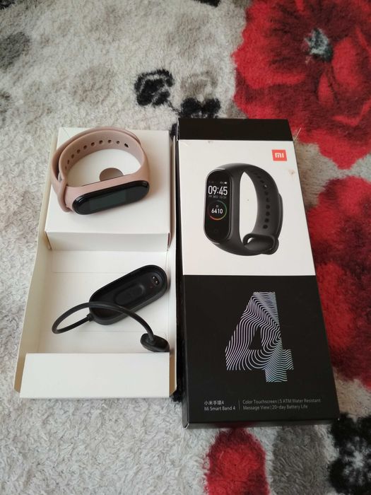 Фитнес часы Mi Smart Band 4
