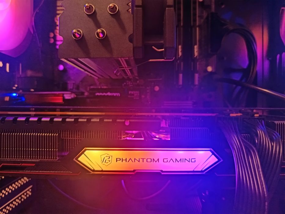 Komputer gamingowy  Ryzen 7 5700X/RX6760XT 12GB/16 GB RAM/1Tb M.2