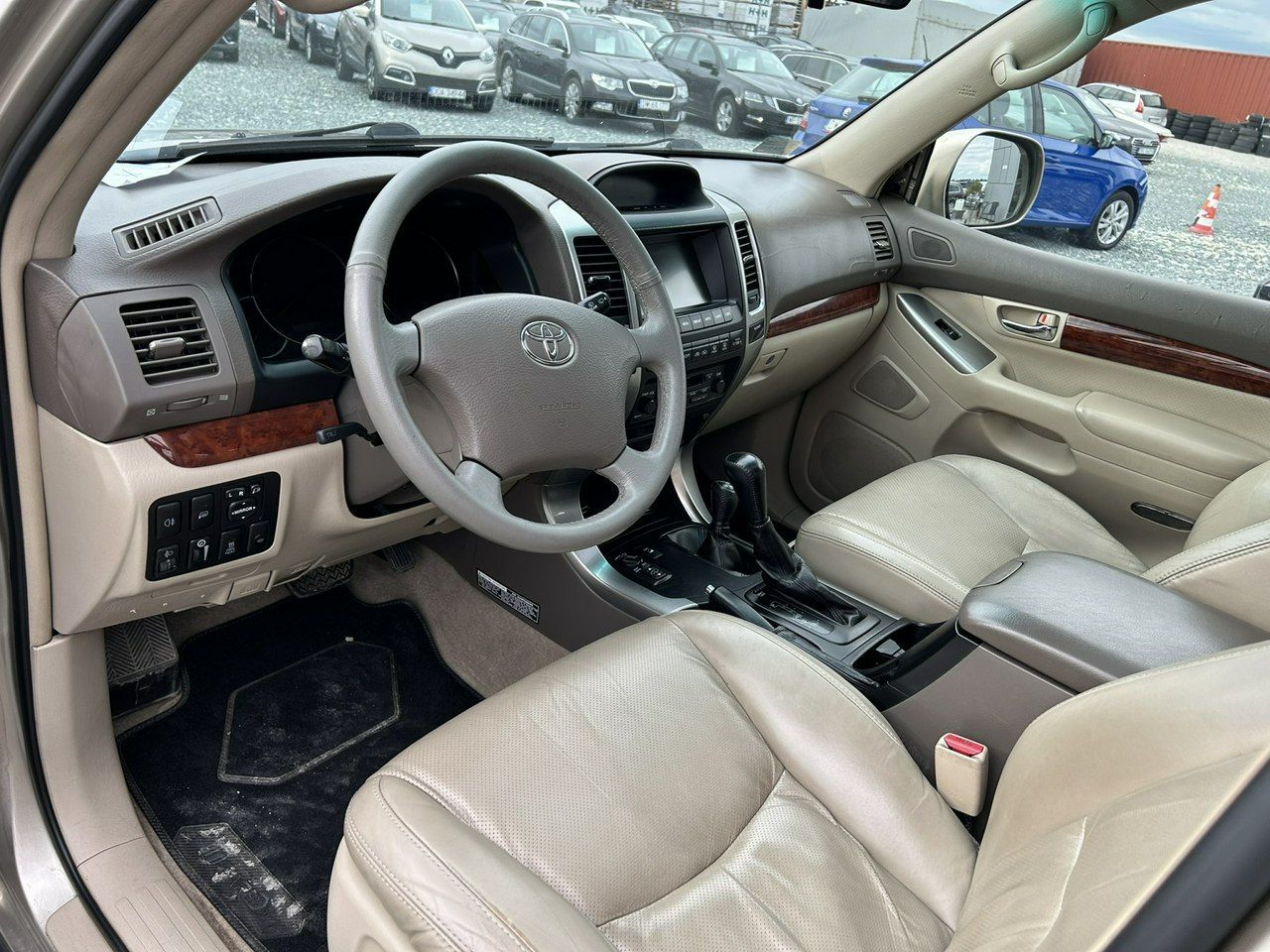 Toyota Land Cruiser 3.0 D-4D 166KM 2005r, Salon PL, 4WD, 8-osobowy, DVD, szyberdach