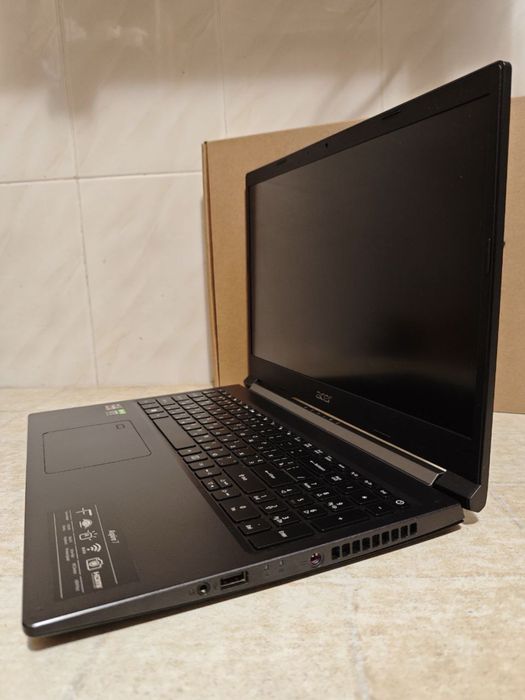 Ноутбук Acer Aspire 7 A715-42G-R8BL