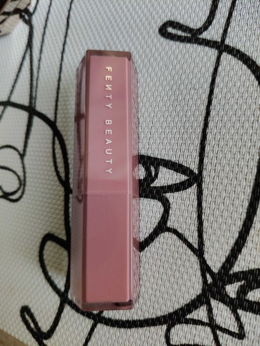 Fenty beauty pomadka błyszczyk Os IT Fussy