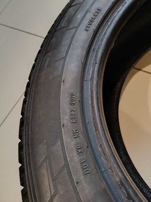 Шина (одна) б/у 215/65R16C 109/107R Pirelli Carrier Winter