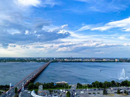 Мост сити. Видовая. С Джакузи 2 кв Собственник. Почасово/Посуточно/