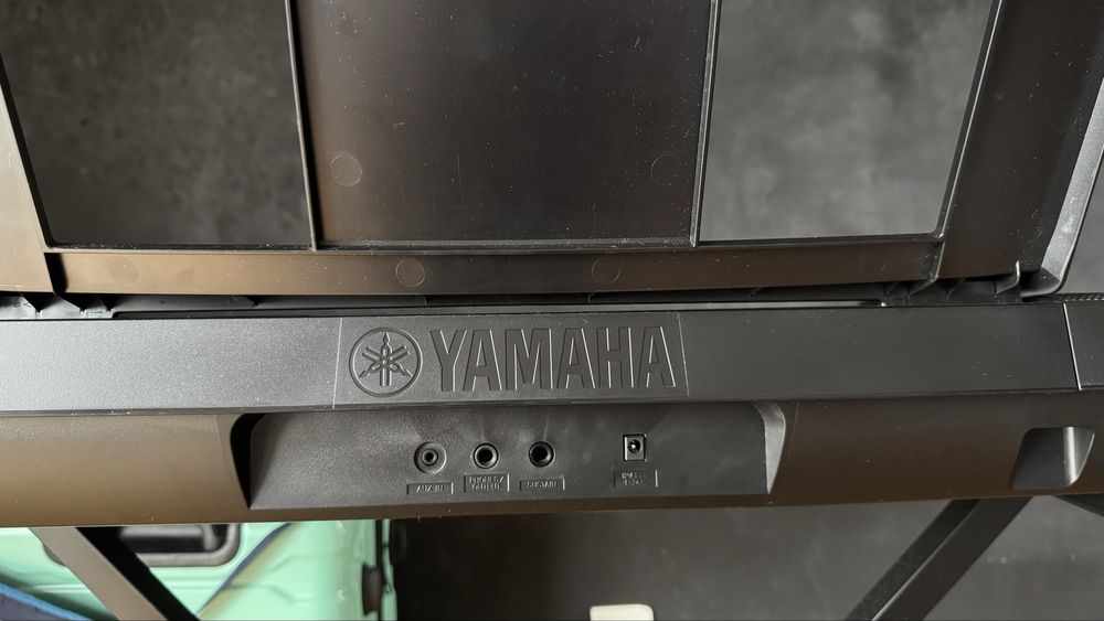 Teclado 5 oitavas- Yamaha
