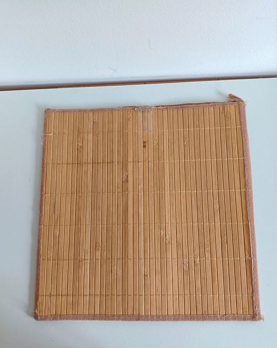 Podkładka bambusowa na stół kwadratowa